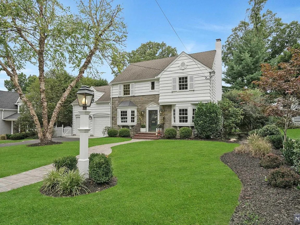 377 Beveridge Rd, Ridgewood NJ